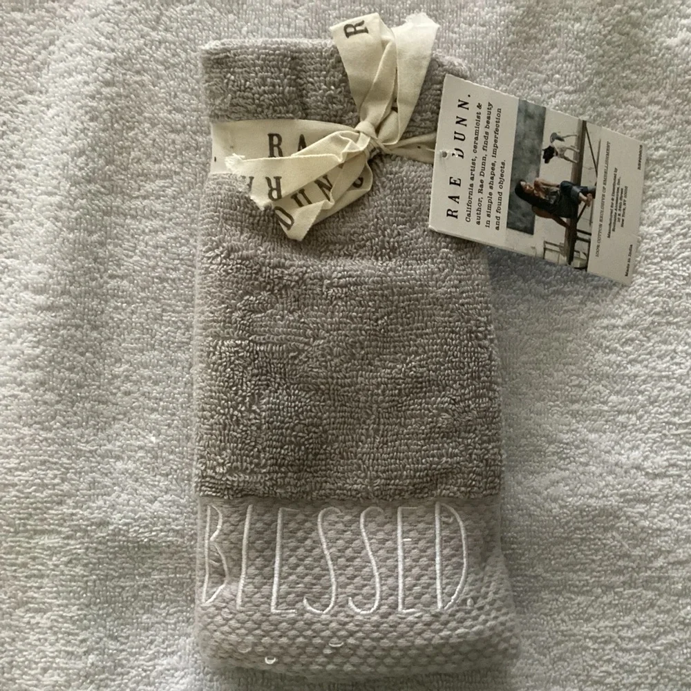 Rae Dunn Blessed Family Fingertip Towels Set 12 x 18 inches NWT